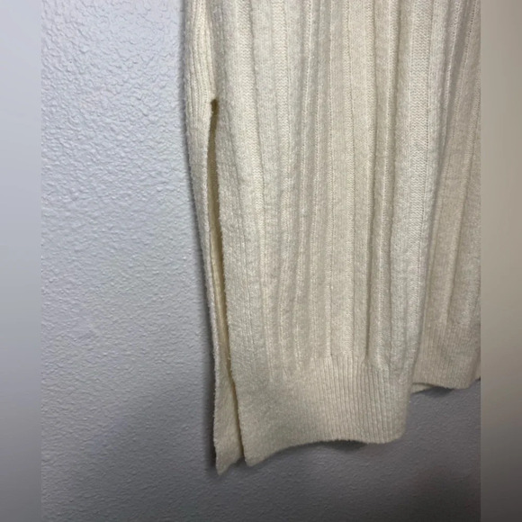 H&M sweater dress - Picture 5 of 12